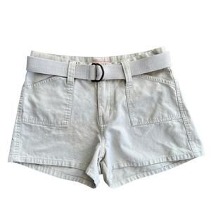 Y2K Belted Khaki Cargo Shorts Size 4 (fits like a 2). Excellent condition!